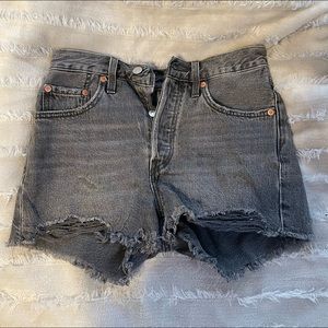 LEVIS jean shorts !!
